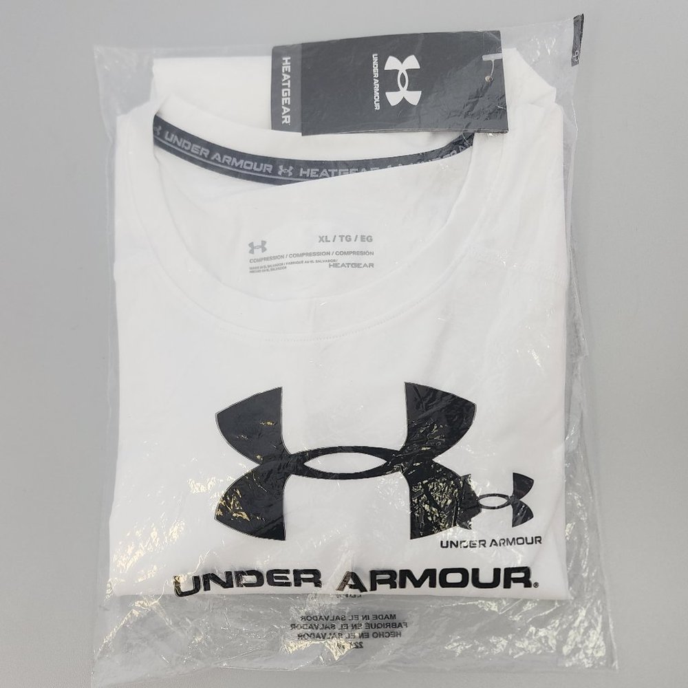 Under Armour -long Sleeve- heat gear [size XL].[NewWithTags]!!!
